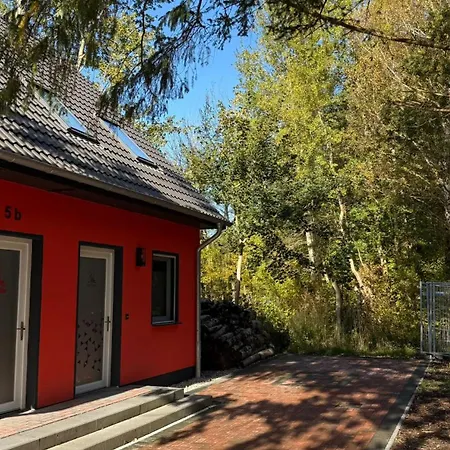 Red Kite 리브니츠 담가르텐